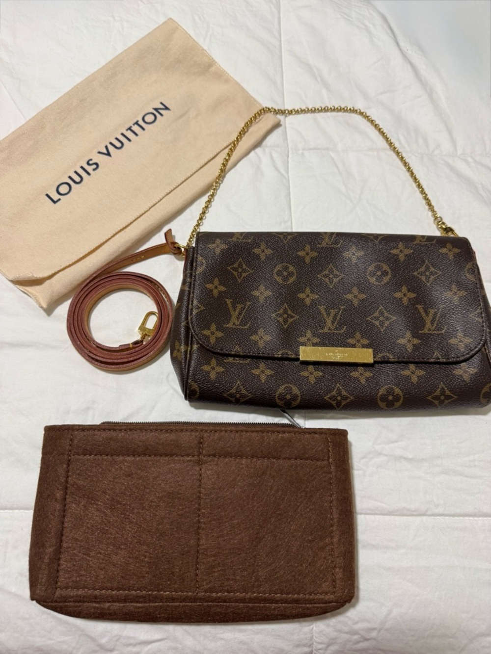 NEED TO SELL!  Louis Vuitton Monogram Favorite MM Shoulder Bag in Brown